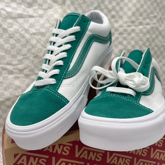 Vans WMNS Style 36 'Classic Sport -
Cadmium Green Sneakers
VN0A54F69YE - Picture 3 of 16